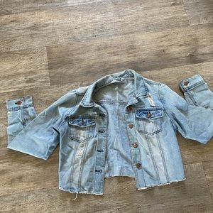 jean jacket from fashion nova!